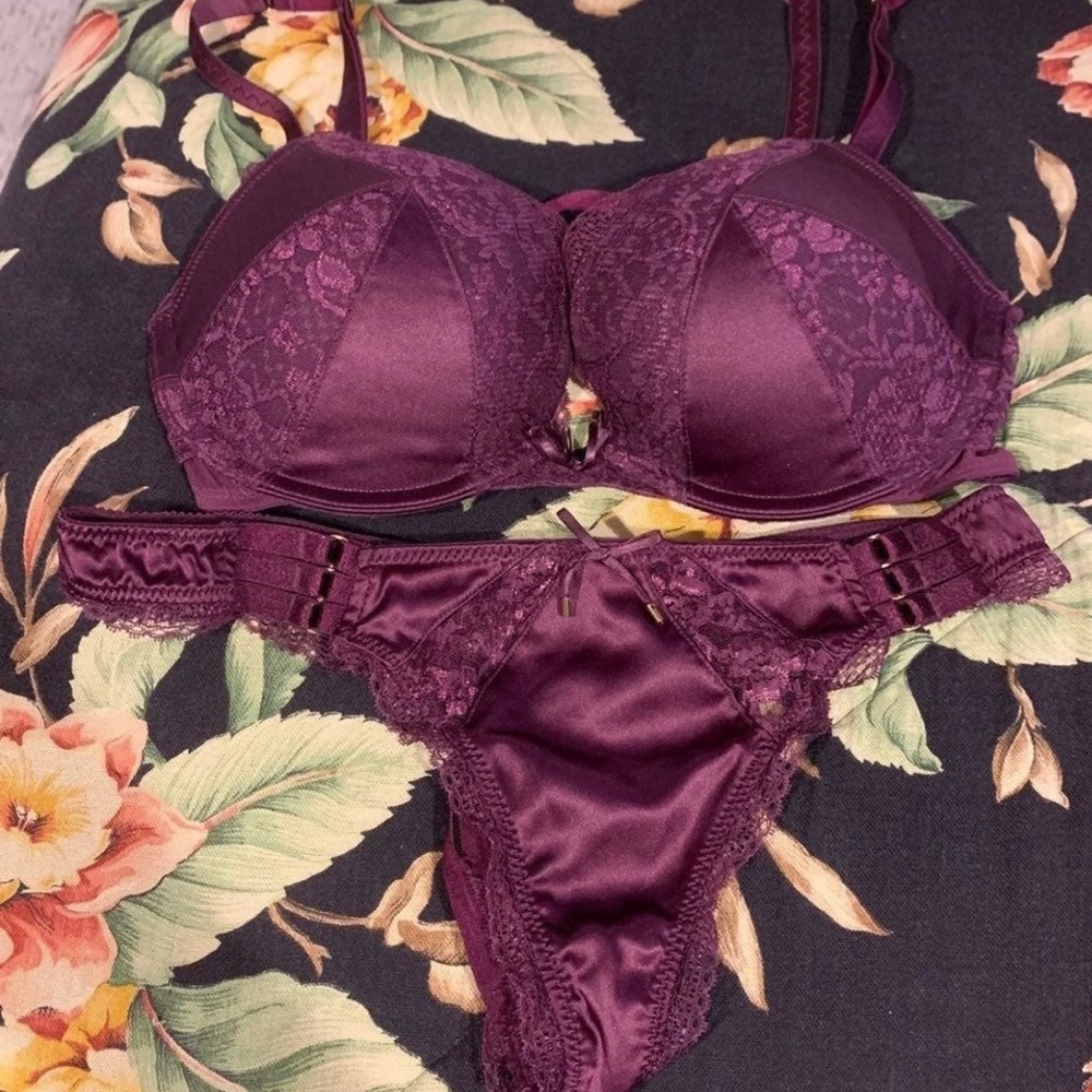 VS very sexy limited edition bra/panty